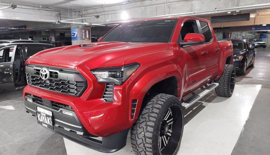 Toyota • Tacoma