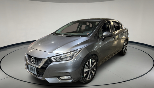 Nissan • Versa
