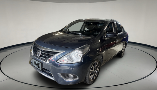 Nissan • Versa