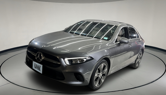Mercedes Benz • Clase A