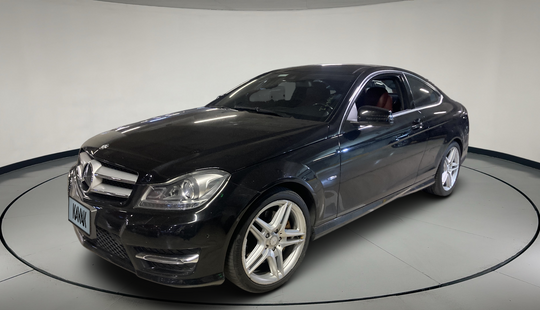 Mercedes Benz • Clase C