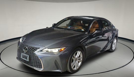 Lexus • IS