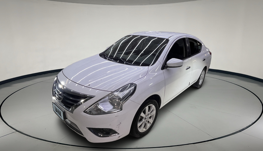 Nissan • Versa