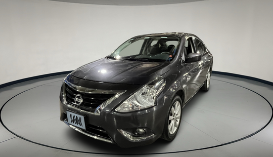 Nissan • Versa