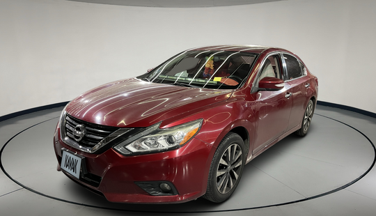 Nissan • Altima