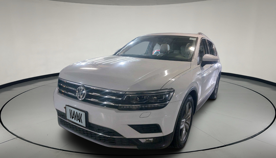 Volkswagen • Tiguan