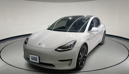 Tesla • Model 3
