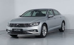 Volkswagen • Passat