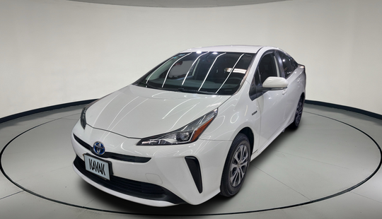 Toyota • Prius