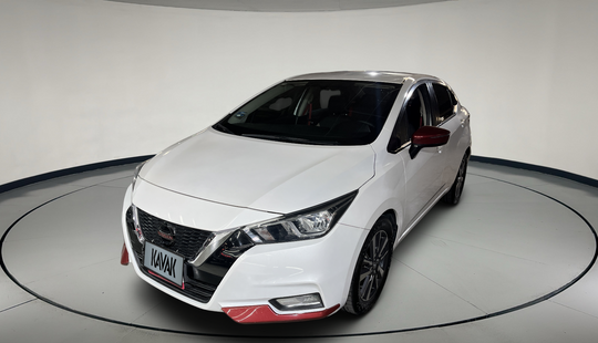 Nissan • Versa