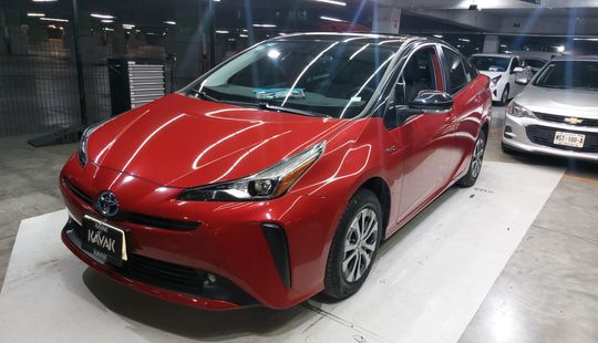 Toyota • Prius