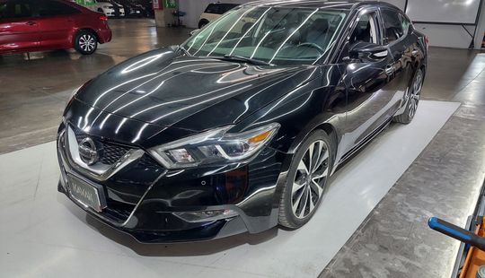 2016 • 95,000 km • Automático