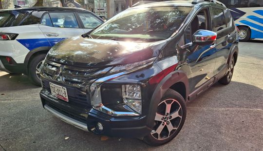 Mitsubishi • Xpander