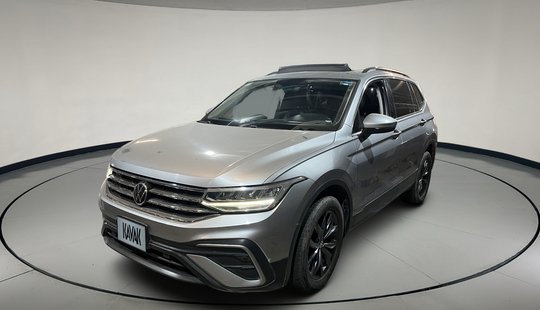 Volkswagen • Tiguan