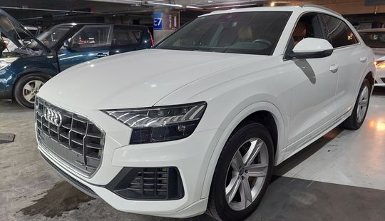 Audi • Q8