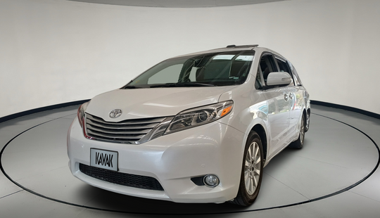 Toyota • Sienna