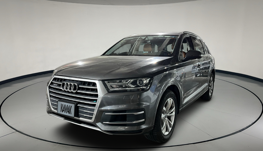 Audi • Q7