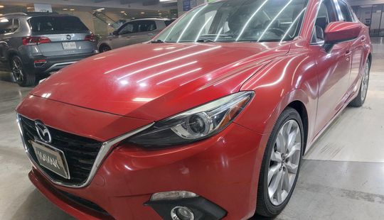 2016 • 77,197 km • Automático