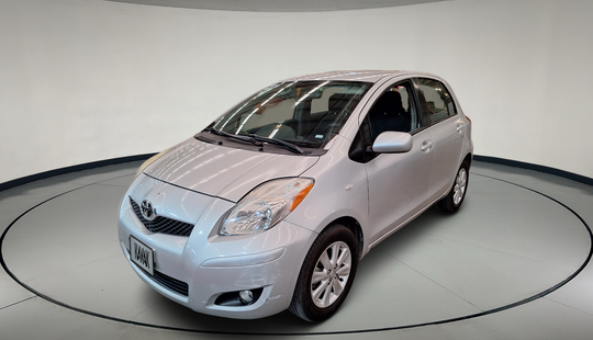 Toyota • Yaris