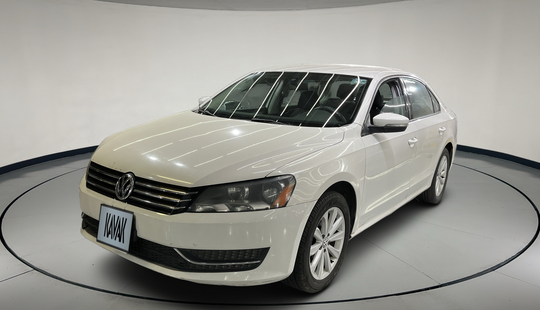 Volkswagen • Passat