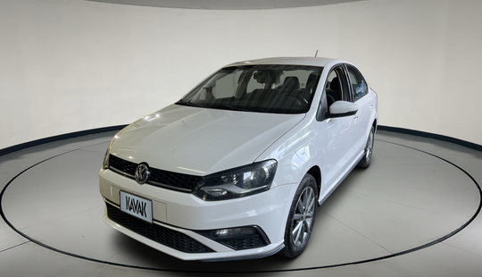 Volkswagen • Vento