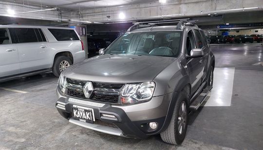 Renault • Duster