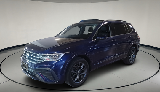 Volkswagen • Tiguan