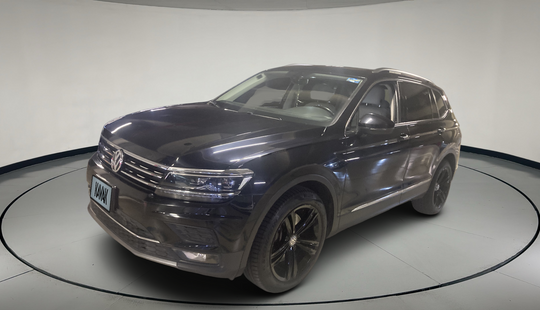 Volkswagen • Tiguan