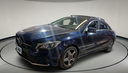 Mercedes Benz • Clase CLA