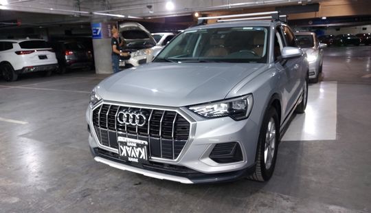 Audi • Q3