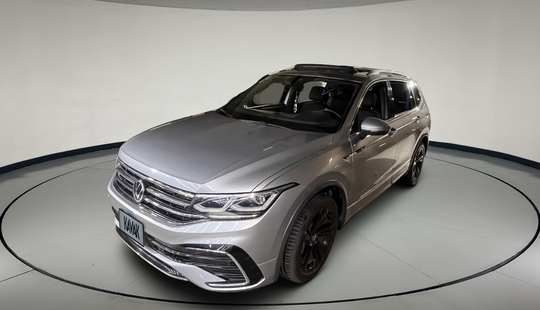 Volkswagen • Tiguan