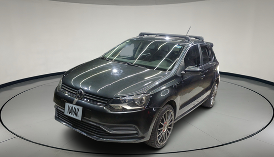 Volkswagen • Polo