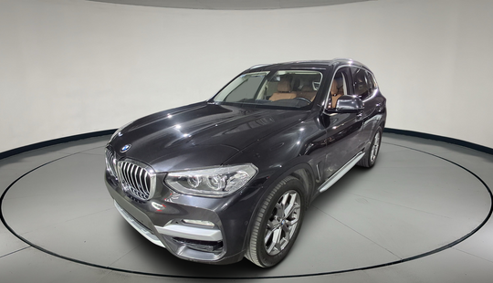 2019 • 49,951 km • Automático