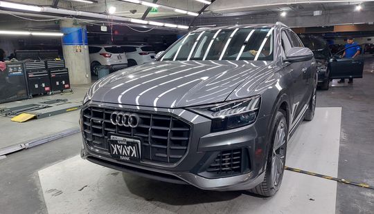 Audi • Q8