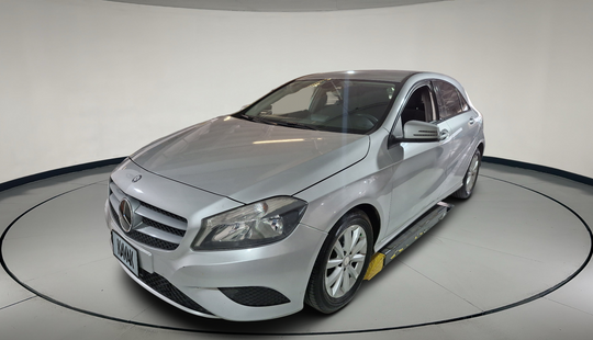Mercedes Benz • Clase A