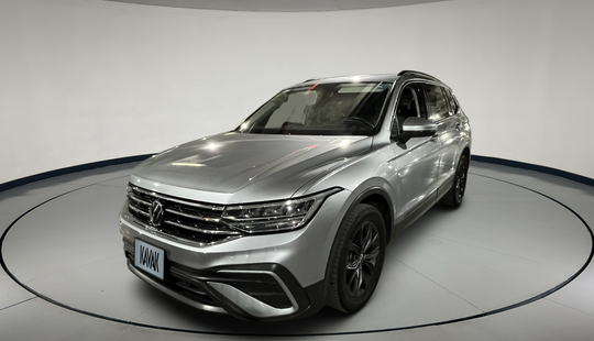 Volkswagen • Tiguan
