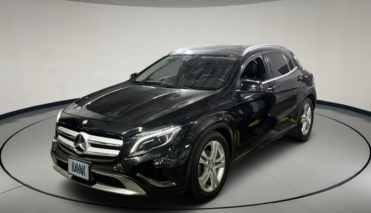 Mercedes Benz • Clase GLA