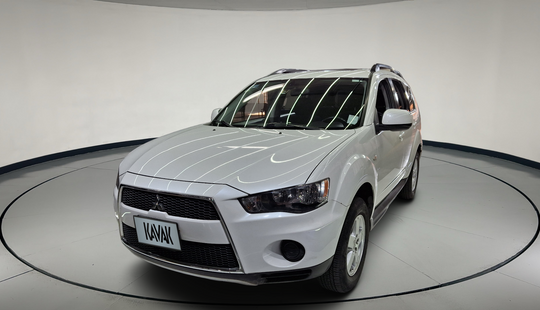 Mitsubishi • Outlander