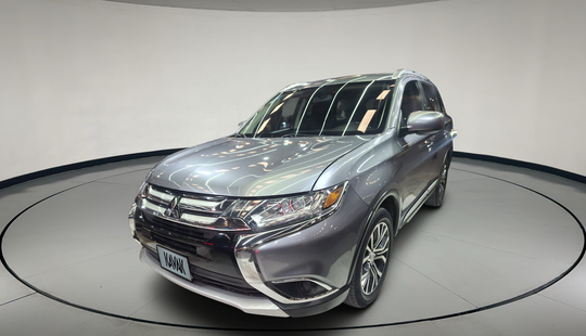 Mitsubishi • Outlander