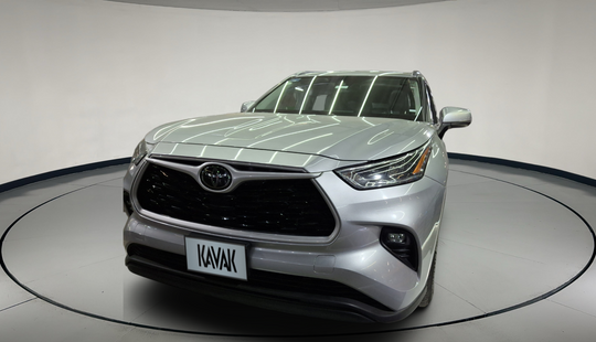 Toyota • Highlander