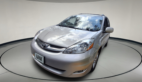 Toyota • Sienna