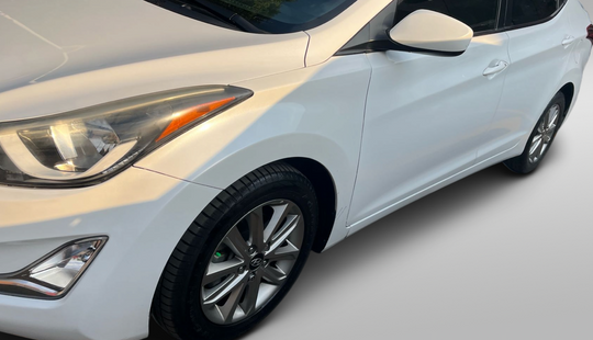 Hyundai • Elantra