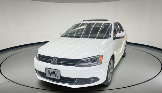 Volkswagen • Jetta