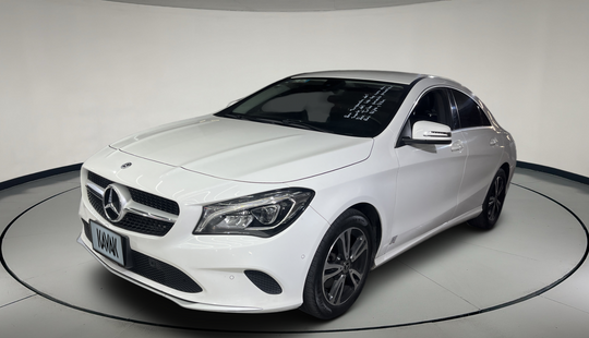 Mercedes Benz • Clase CLA