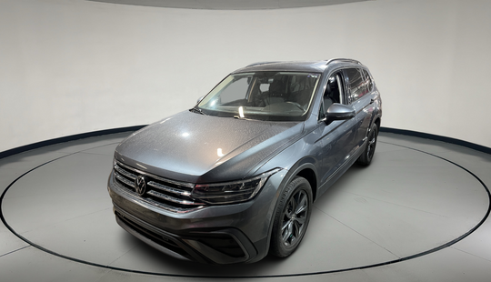 Volkswagen • Tiguan