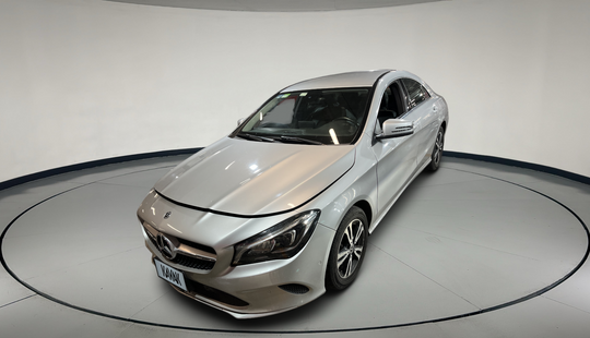 Mercedes Benz • Clase CLA