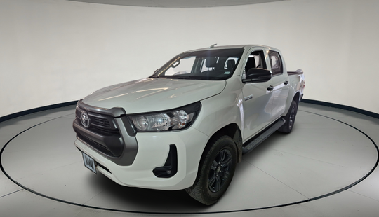 Toyota • Hilux