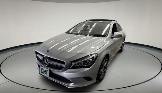 Mercedes Benz • Clase CLA