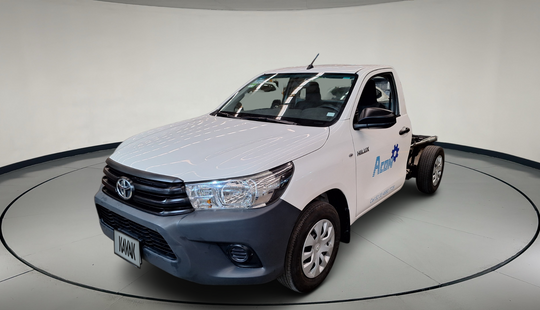 Toyota • Hilux