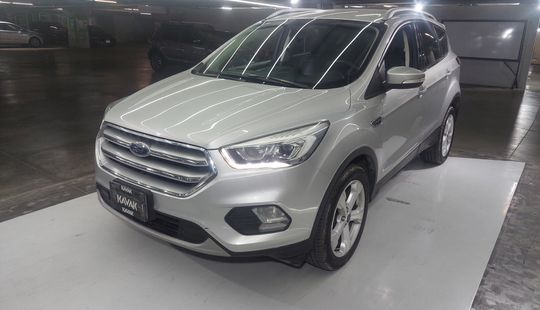 Ford • Escape